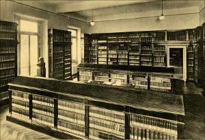 Italian Veterinary School Library Postcard   (click for a larger preview)